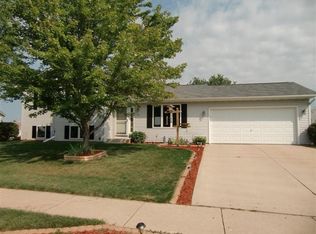 662 Meadowview Ln, Marshall, WI 53559