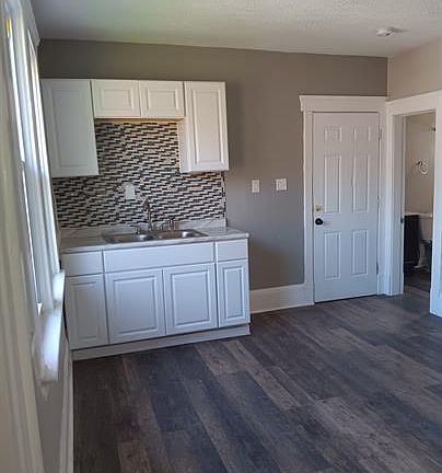 3rd image of 1087 E 64th St #4