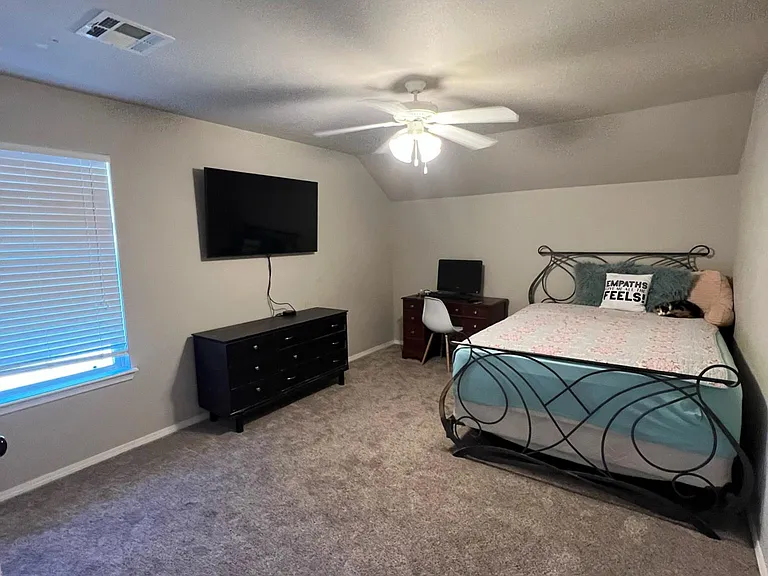 1805 E Jacksonville St — Photo 39