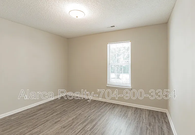 6532 David Ave — Photo 8