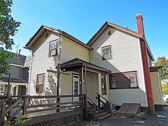 2nd image of 16 Wadsworth Ave