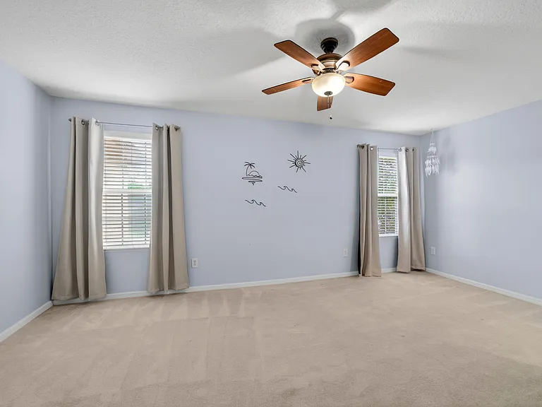 112 Kildrummy Ct — Photo 28