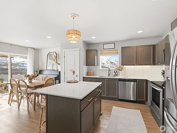 5th image of 2276 SE Sage Brooke Road