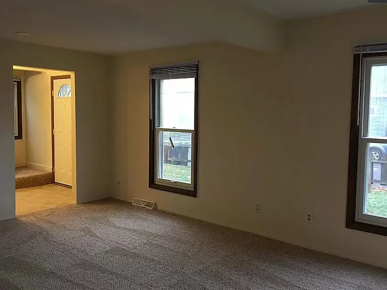 6050 Wentworth Ave — Photo 6