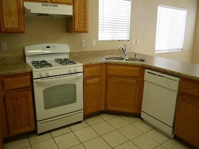 7000 Old Village Ave — Photo 2