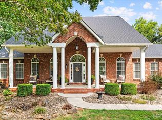 8200 Meadowfield Ct, Waterloo, IL 62298