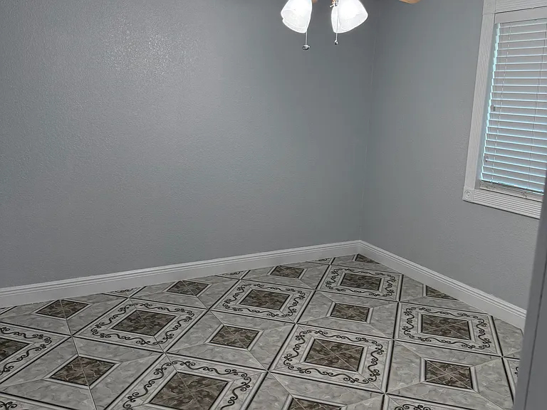 8236 Donaldson Dr — Photo 13