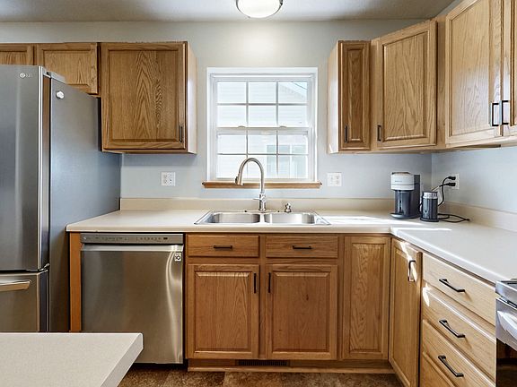 4th image of 1450 50th St