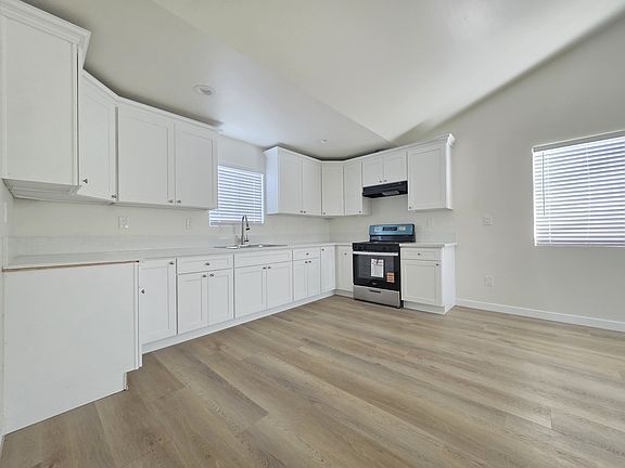 4th image of 7315 Ensign Ave