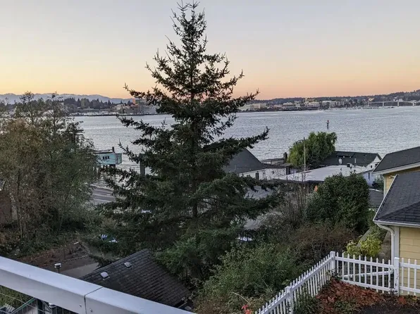 1390 Retsil Rd E, Port Orchard, WA 98366