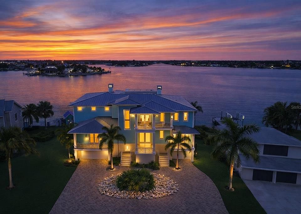 1st image of 391 12th Ave