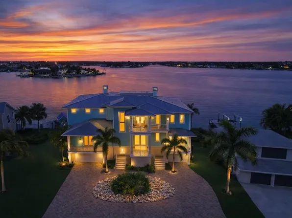 391 12th Ave, Indian Rocks Beach, FL 33785