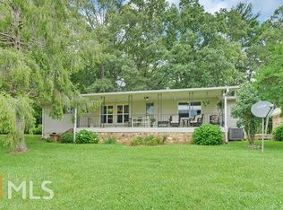 411 School Dr, Hayesville, NC 28904