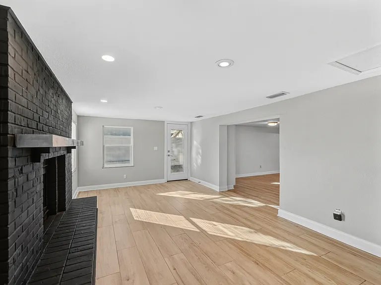 4016 W Nassau St — Photo 12
