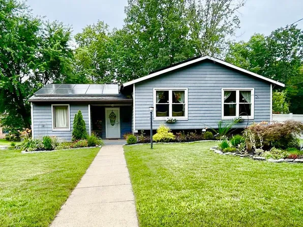 102 Bryant Rd, Turnersville, NJ 08012