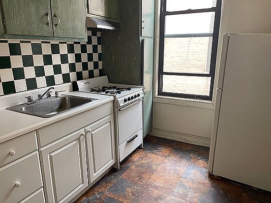 1st image of 35-45 Crescent St #3F