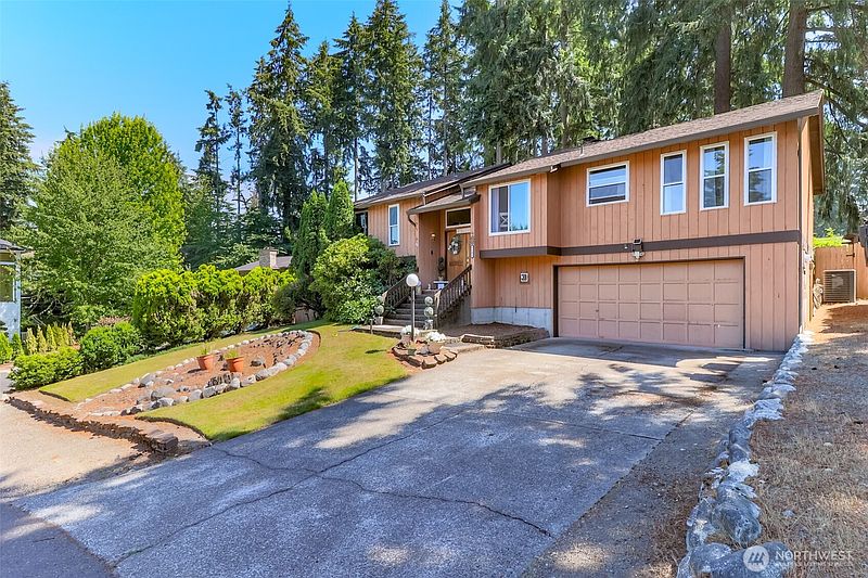 2nd image of 3542 71st Avenue W