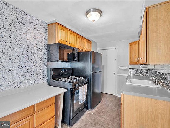 4th image of 3538 Fitler St