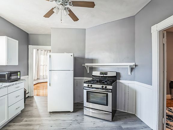 4th image of 19 Harrison St #2
