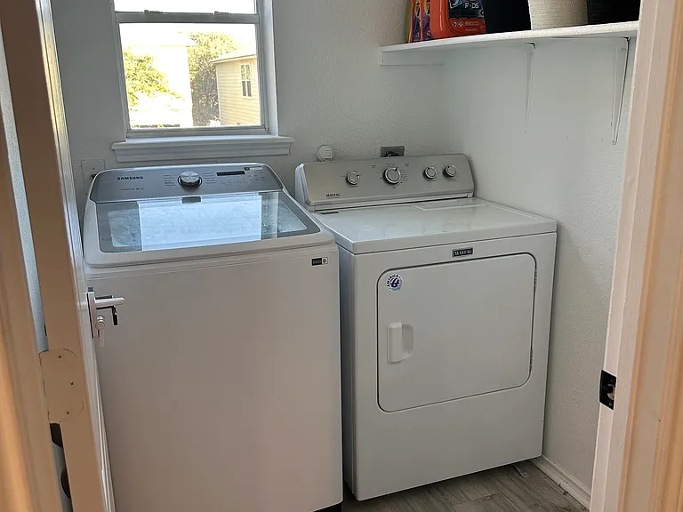 162 Hampton Cv — Photo 24
