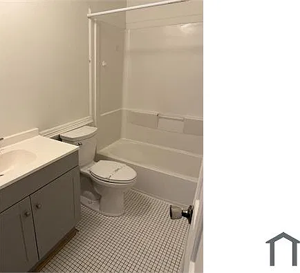 3 bed, 1420 sqft, $1,935 — Photo 2