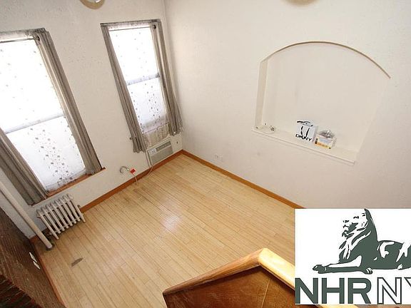4th image of 140 W 15th St APT 4B