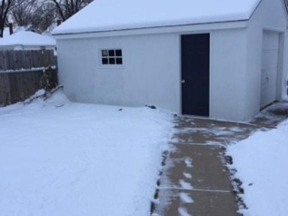 5th image of 812 3rd Ave S