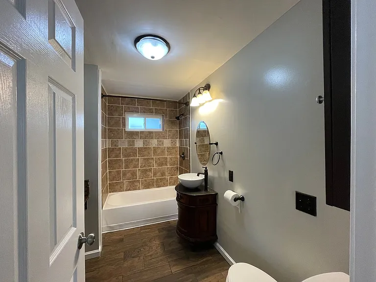 205 Cayuga St — Photo 16