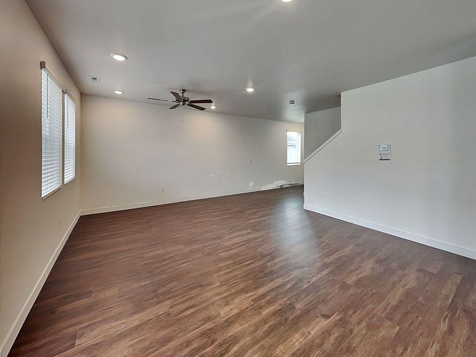 1st image of 4927 87th Ave NE