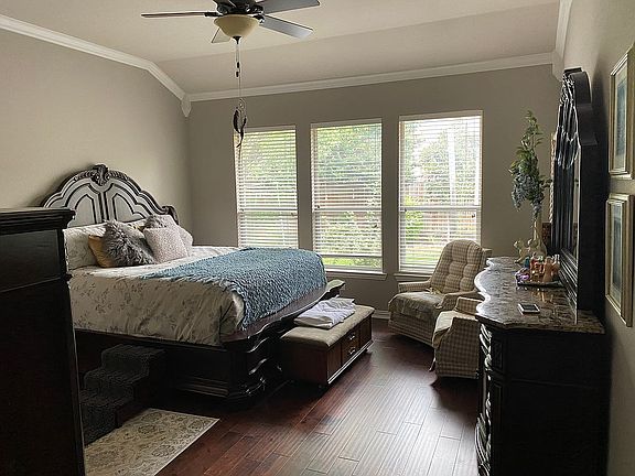 2nd image of 2616 Solano Dr