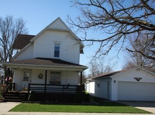 735 E Union St, Manchester, IA 52057
