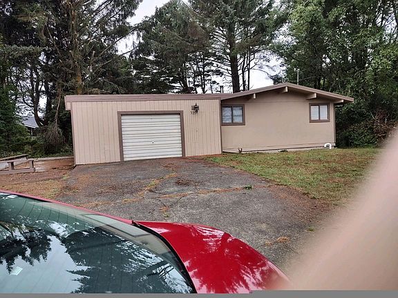 3rd image of 325 Clover Creek Ave NW