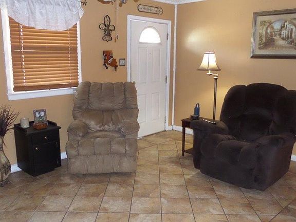 5th image of 1900 8th Ave