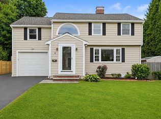 8 Wilson St, Wellesley, MA 02482