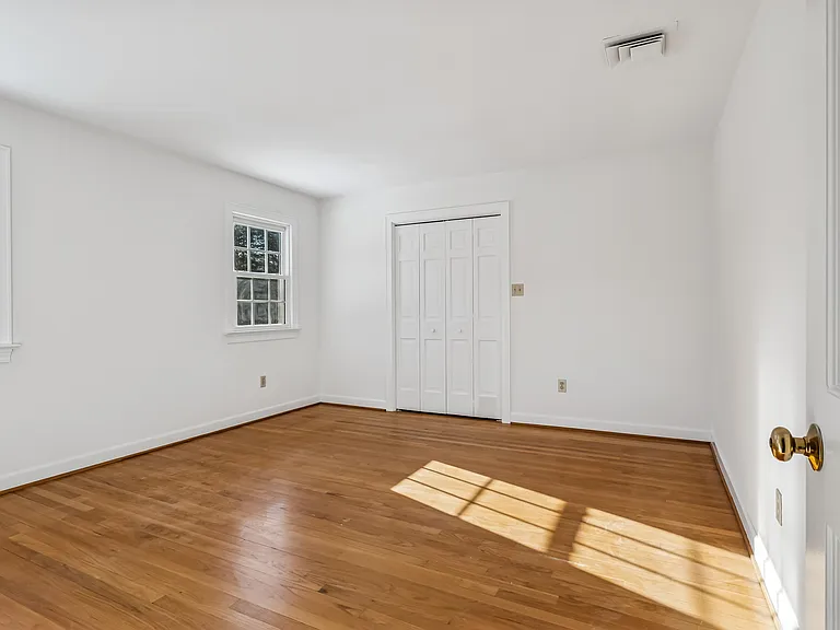 1468 Wakefield Dr — Photo 18