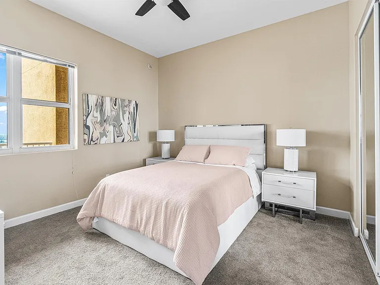 2650 Lake Shore Dr #2403 — Photo 19