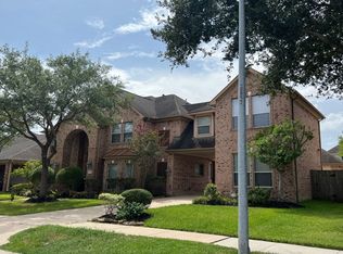 7010 Pettigrew Dr, Sugar Land, TX 77479