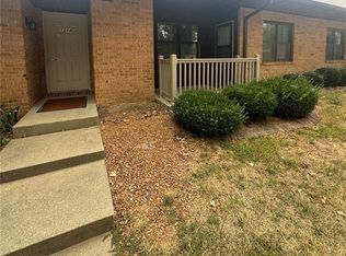 1314 Pine St APT 2, Highland, IL