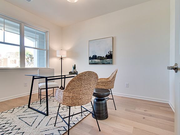 4th image of 552 Byres Ct Lot 17A