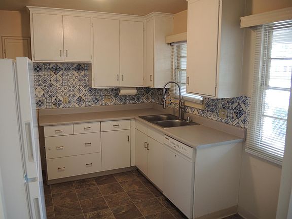 4th image of 1388 Floyd Ave