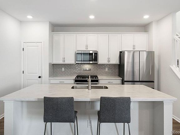 2nd image of 3564 Fennel Street