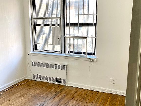 5th image of 239 E 77th St APT 2D