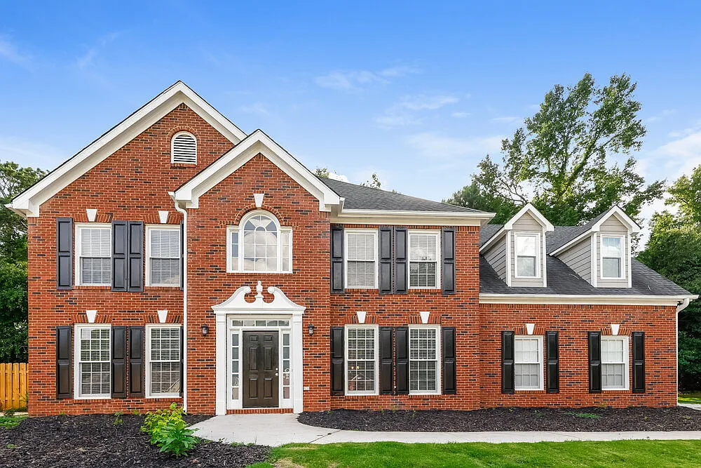 4 bed, 2.5 bath, 2526 sqft, $3,640 — Photo 1