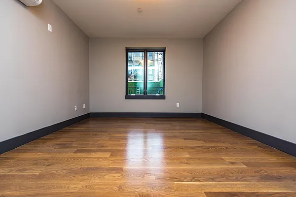 Rented by Nooklyn NYC LLC | media 18