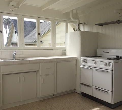 5th image of 1170 E Santa Clara St