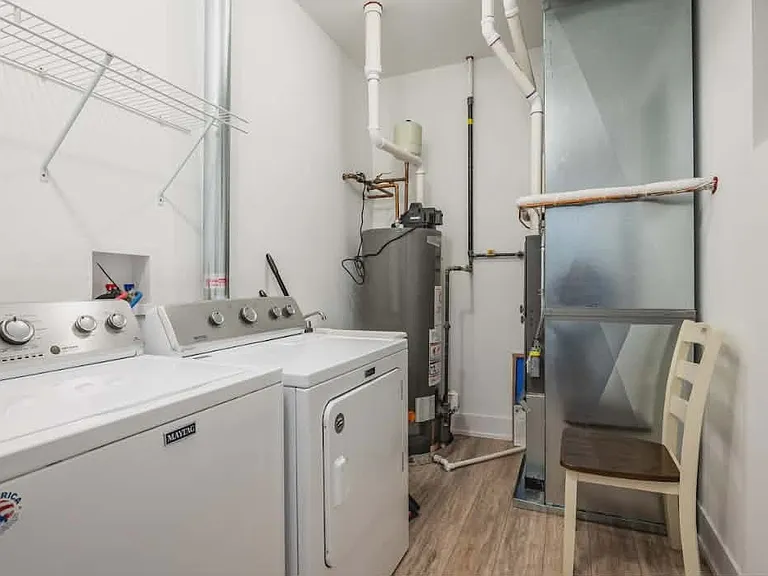 1119 S Loomis St #201 — Photo 15