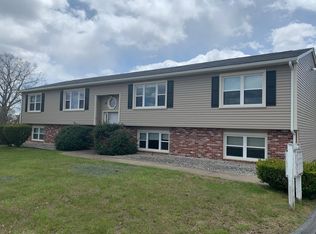 97 Diamond Hill Rd APT C, Woonsocket, RI 02895