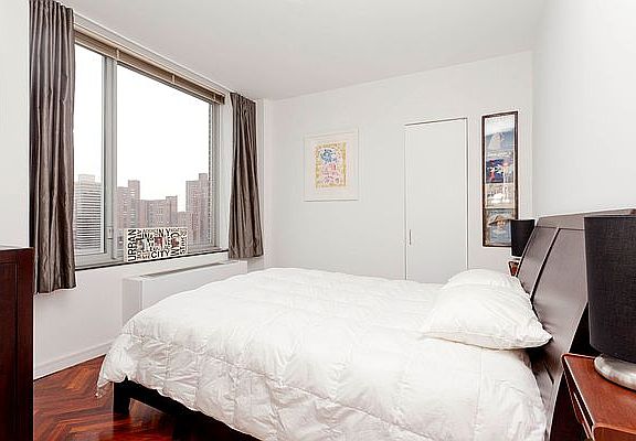 5th image of 360 E 88th St APT 24A
