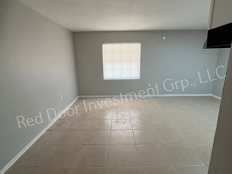 Robinswood — Photo 6