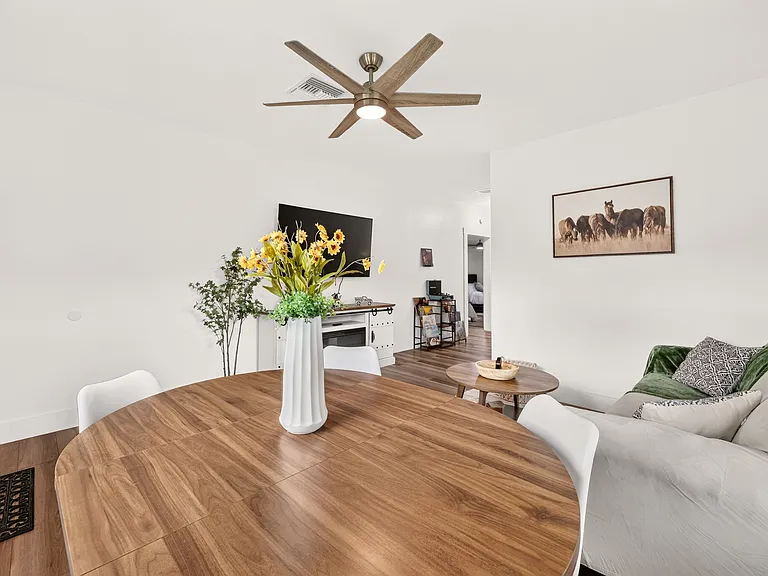 705 NW 64th Pl — Photo 17